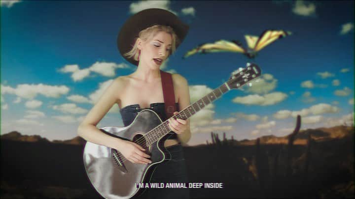 リアンヌのインスタグラム：「My new Stay-at-Home music video for “Good Dog” is finally out today on YouTube. This was by far the most difficult video I’ve ever made, it took countless hours of planning, watching YouTube tutorials, self-shooting, editing and colour grading. Although this video is completely imperfect - I am quite proud of this release because I can see how much I’ve learnt by doing it 😆  I also want to say thanks so much to all the filmmakers I’ve worked with in the past for teaching me little tips and tricks here and there so I basically knew what to do!  Also big thanks to Rollo Smallcombe for mixing this song! @crouchendstudios  新しいpv「Good Dog」公開！」