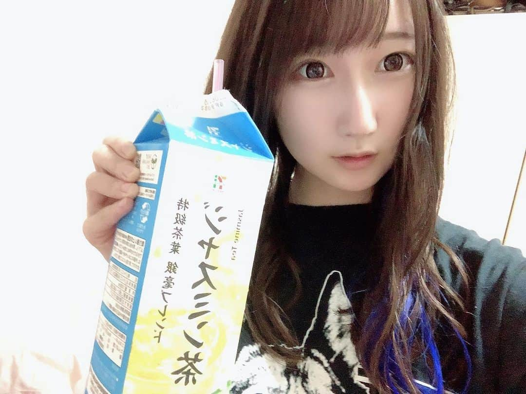 夢乃美咲のインスタグラム：「． 期間限定で増毛してランドマークゆめのになりました、、ねむい ． #1日1ゆめの #AV女優  #アイドル #財布は忘れずに #ミスiD2021」