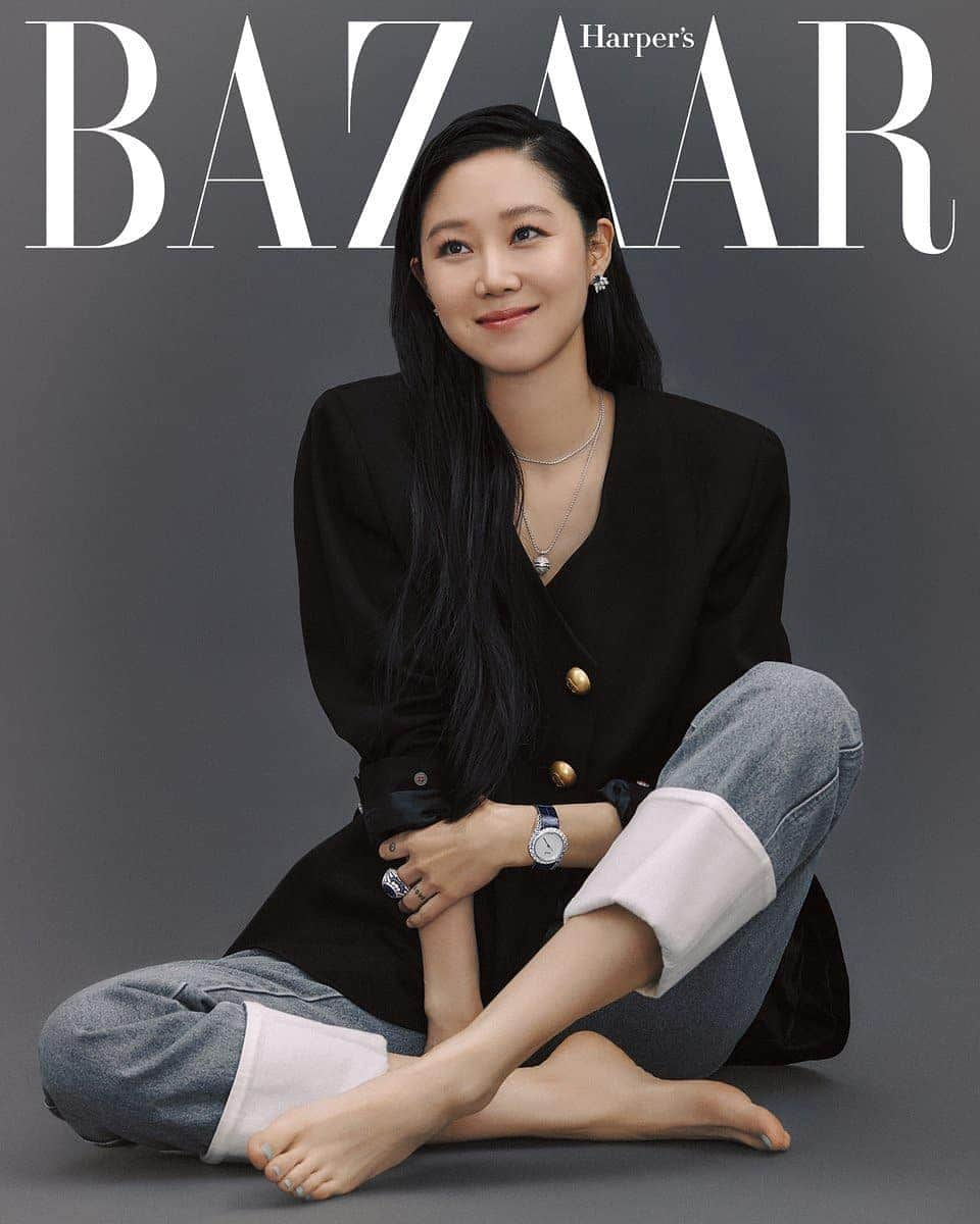 Just a girlさんのインスタグラム写真 - (Just a girlInstagram)「Gong Hyo Jin @rovvxhyo For Harper's BAZAAR Korea Magazine June Cover Issue 💜 . . . . .  #공효진 #GongHyoJin #KongHyoJin #おしゃれ #オシャレ #いいね返し #フォロー #韓国人 #韓国 #セルカ #自撮り #ファッション #フォロー #일상#셀카#셀스타그램#오늘의훈남#얼스타그램#훈남#셀피#koreangirl#f4f#선팔하면맞팔#좋반#좋아요#선팔#맞팔#오늘의훈녀#훈녀#협찬」6月13日 21時59分 - cecithegirl