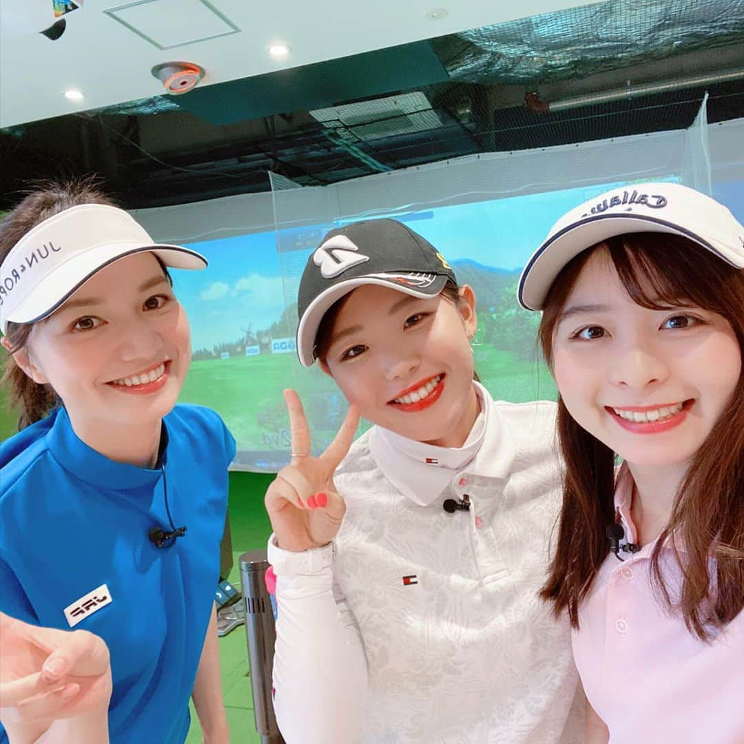 三枝こころさんのインスタグラム写真 - (三枝こころInstagram)「本日公開のUUUM GOLFに出演しています。吉田優利プロに沢山質問しています☺️ 自粛明けの撮影は凄く新鮮で、やっぱりお仕事っていいなぁ〜と改めて感じました。 ゴルフを始めた頃は、まわりがみんな年上だったのに🤣 最近は出会うゴルファーもスタッフさん含め皆んな年下(笑) 年月が過ぎるなは本当早いなぁ⛳️ 女子プロの開幕も決まって、プラチナ世代の活躍が楽しみですね❤️ #ゴルフ女子  #女子プロ #ママゴルフ #吉田優利 #YouTube #uuumgolf  #質問 #年上 #年下」6月13日 22時22分 - kokoro_golf