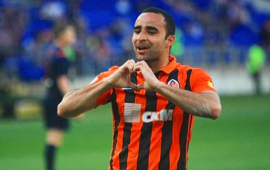 のインスタグラム：「@ismaily_31  брат 🤜🏻🤛🏻 просто знай, что мы с тобой 👐🏻 И мы верим, что ты вернёшься ещё сильнее, хотя 🤔 куда уже сильнее я не знаю🤷🏻‍♂️ только с таким настроем принимай этот вызов 💪🏻👊🏻 🧡  @ismaily_31  irmão🤗 apenas saiba que estamos com você! 👐🏻 E nos acreditamos que você voltará ainda mais forte, embora 🤔 não sei se é possível ser mais do que já é 🤷🏻‍♂️ somente com essa atitude aceite esse desafio 💪🏻 🧡」