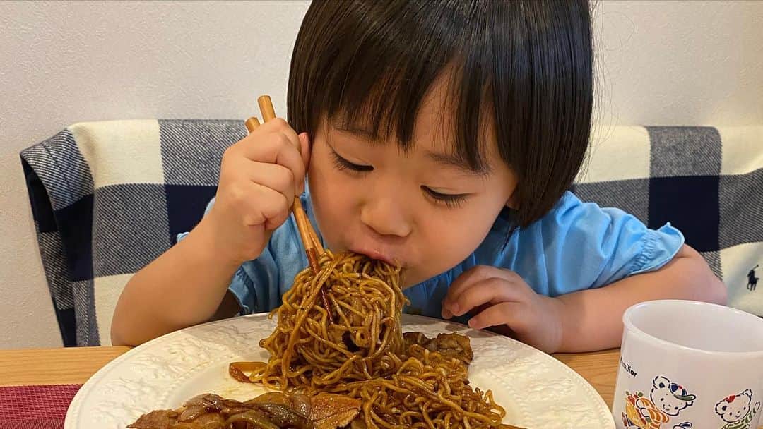 才賀紀左衛門さんのインスタグラム写真 - (才賀紀左衛門Instagram)「朝から良い日でした😄👌💕💕 #親子 #家族 #久しぶり #子育て #癒し #幸せ #パパ #パパっ子 #子育て #子供 #寝顔 #子育てパパ #娘 #生活 #外食 #育児日記 #幸せな時間 #子育てパパ #シンパパ #シンママ #子育てグラム #健康 #子育て日記 #子育てパパ #子育てママ #子どものいる暮らし #子どものいる生活 #子供との時間 #大切な家族 #幸せをありがとう #育児あるある #子育て奮闘中」6月13日 23時31分 - kizaemon0213