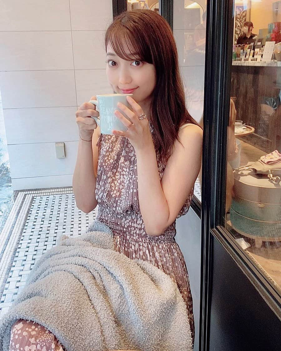 市岡麻美さんのインスタグラム写真 - (市岡麻美Instagram)「久々の外食すこしずつ解禁してて嬉しい🥺🌸 大好きなこのfrayidのワンピース、これからもっと着てお出かけしたいなー🥺 #髪伸びました #伸ばしてます✌️」6月14日 0時11分 - asamiichioka