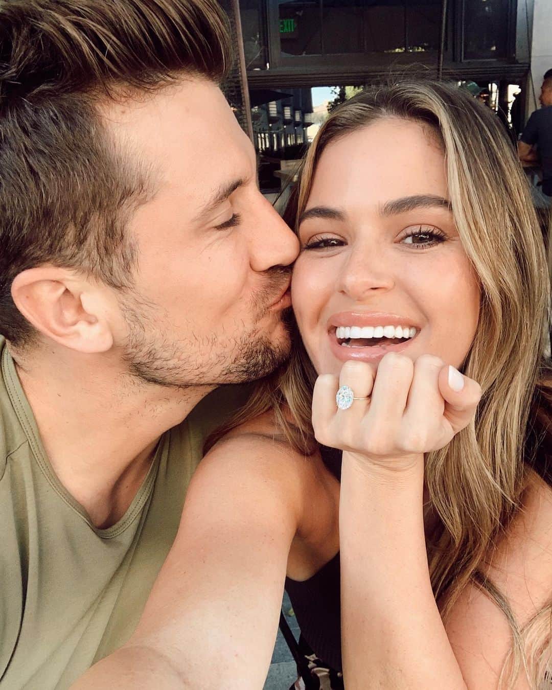 ジョジョ・フレッチャーのインスタグラム：「6.13.20 ... Happy “What would have been Wedding Day” to us! ☺️ As you guys know, we have spent the last 11 months planning the wedding of our dreams but given the circumstances of 2020, we had to make the difficult decision to postpone our special day. Even though I don’t get to marry you todayyyyy @jrodgers11, I know it will be all more worth the wait. ⁣ ⁣ 2021, we 𝘳𝘦𝘢𝘭𝘭𝘭𝘺𝘺𝘺𝘺𝘺 can’t wait for you. 🤍」