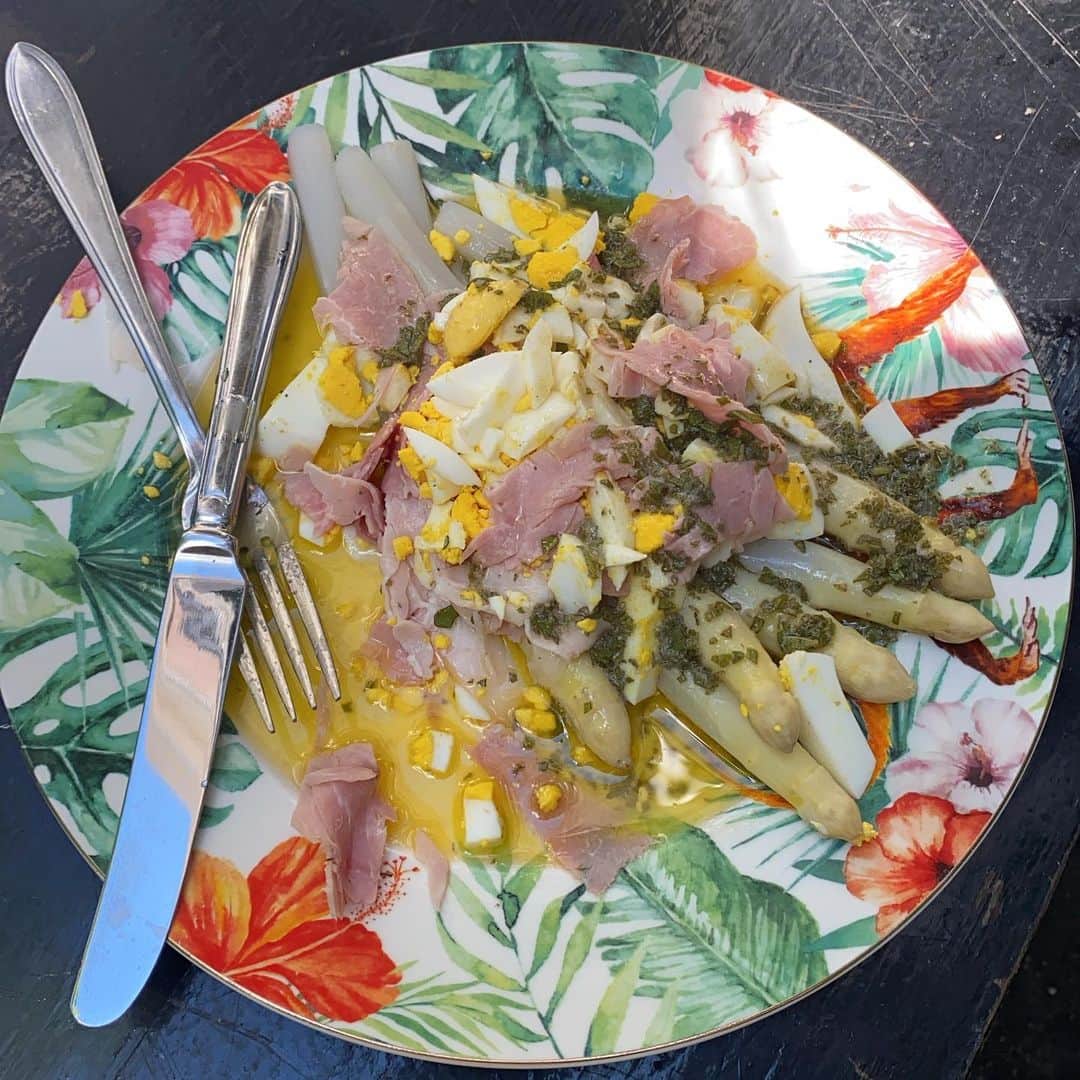 アムステルダム・タトゥー・ミュージアムのインスタグラム：「Asperges made by the best.#food my favorite dish」