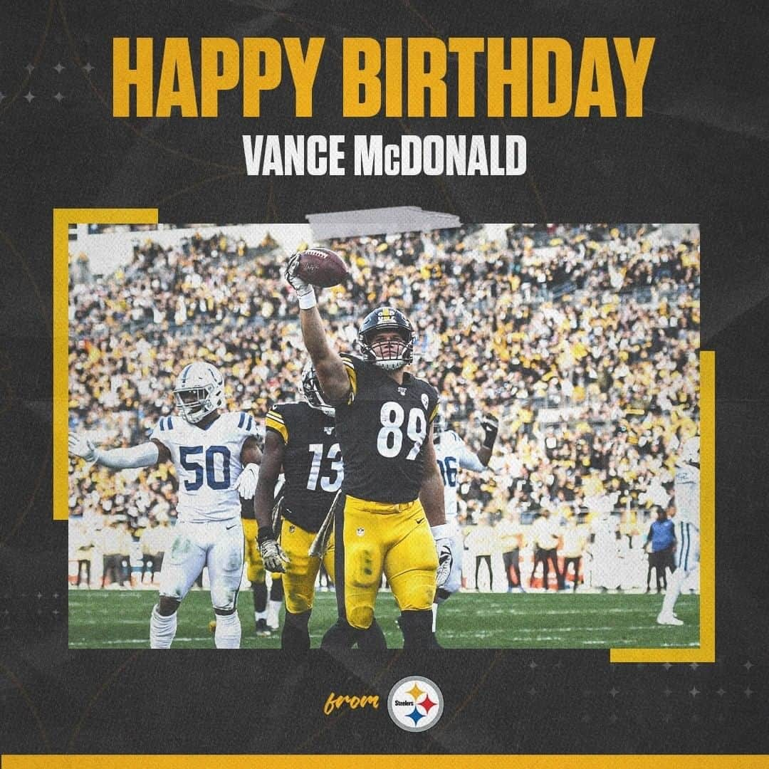 ピッツバーグ・スティーラーズさんのインスタグラム写真 - (ピッツバーグ・スティーラーズInstagram)「#HappyBirthday to @vancemcdonald89!  Swipe ➡️ to see the stiff arm you've seen but need to see again」6月14日 1時02分 - steelers