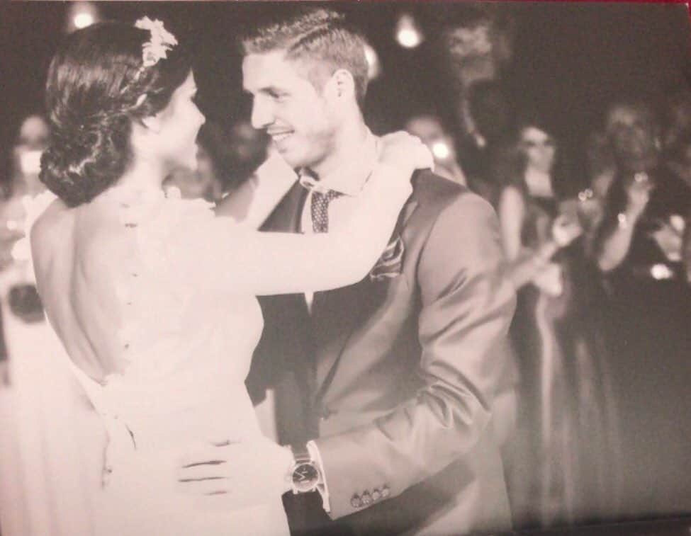 のインスタグラム：「5 años de este maravilloso día . Por toda una vida juntos . Te quiero , @pauladelpinof ❤️」