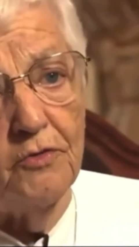 アーミー・ハマーのインスタグラム：「Can we get the same love for Jane Elliott we had for RBG a few years ago??」