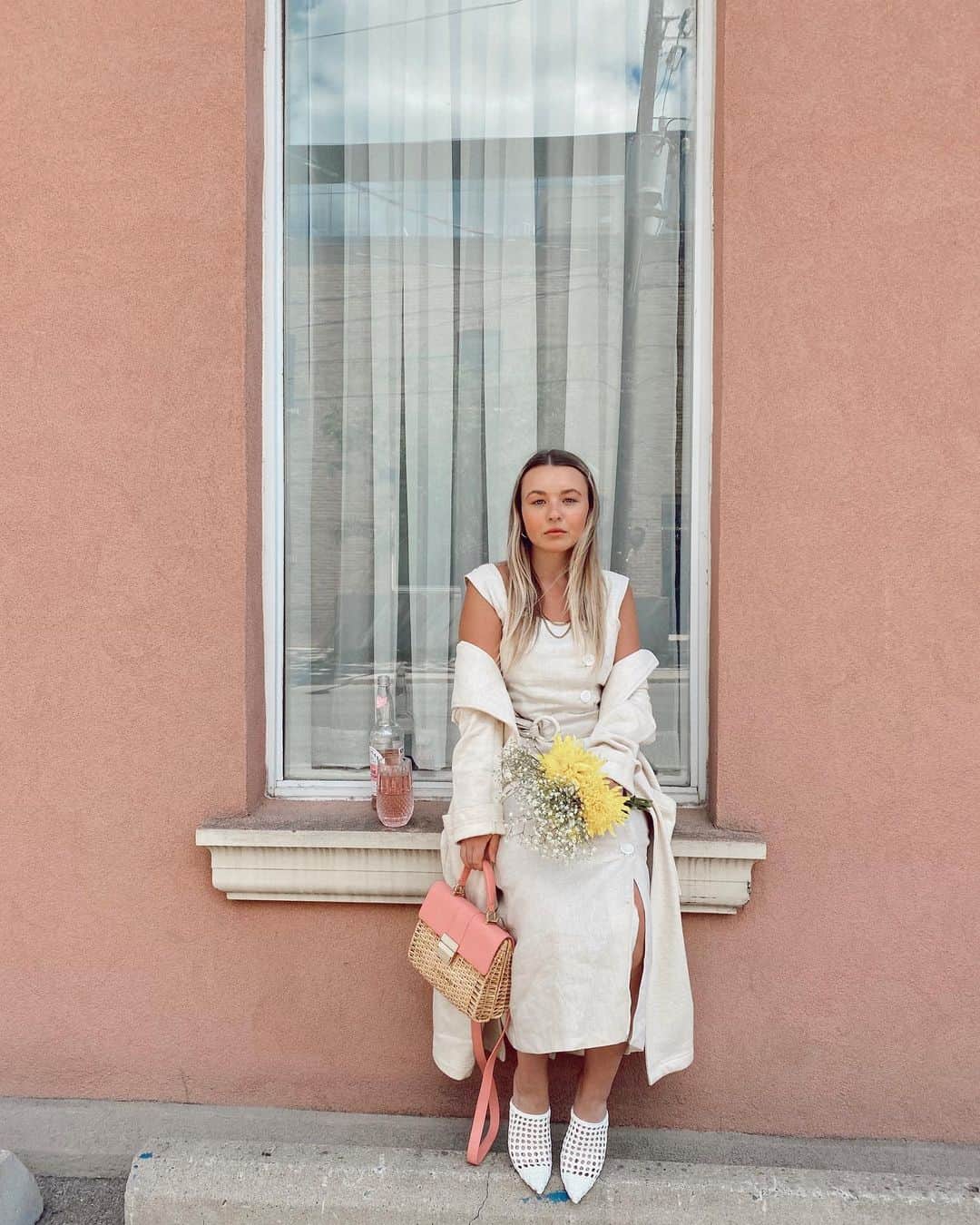 トーリ・ウェブスターのインスタグラム：「bridesmaid on duty 💍💐👰🏼」