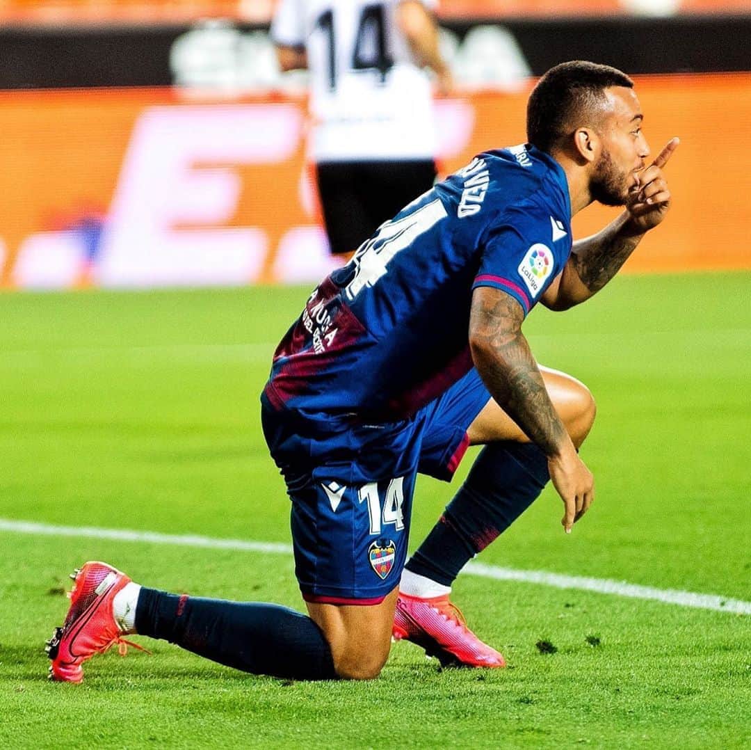 ルベン・ヴェソのインスタグラム：「Enorme el trabajo de todos, punto muy trabajado, sufrido y merecido! 🔛 Pensando ya en el partido de lunes @levanteud」
