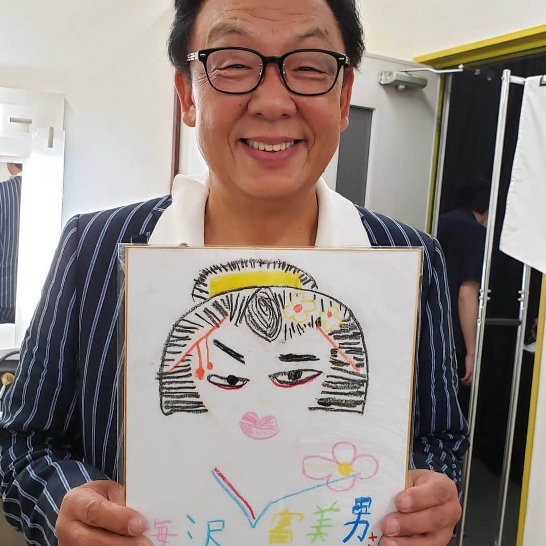 梅沢富美男さんのインスタグラム写真 - (梅沢富美男Instagram)「‪サントリー話そうプロジェクトで、寺田心くんが描いてくれた僕の似顔絵頂きました！‬ ‪嬉しいなぁ。‬ ‪早速自宅にかざります！‬」6月14日 15時15分 - tomioumezawa