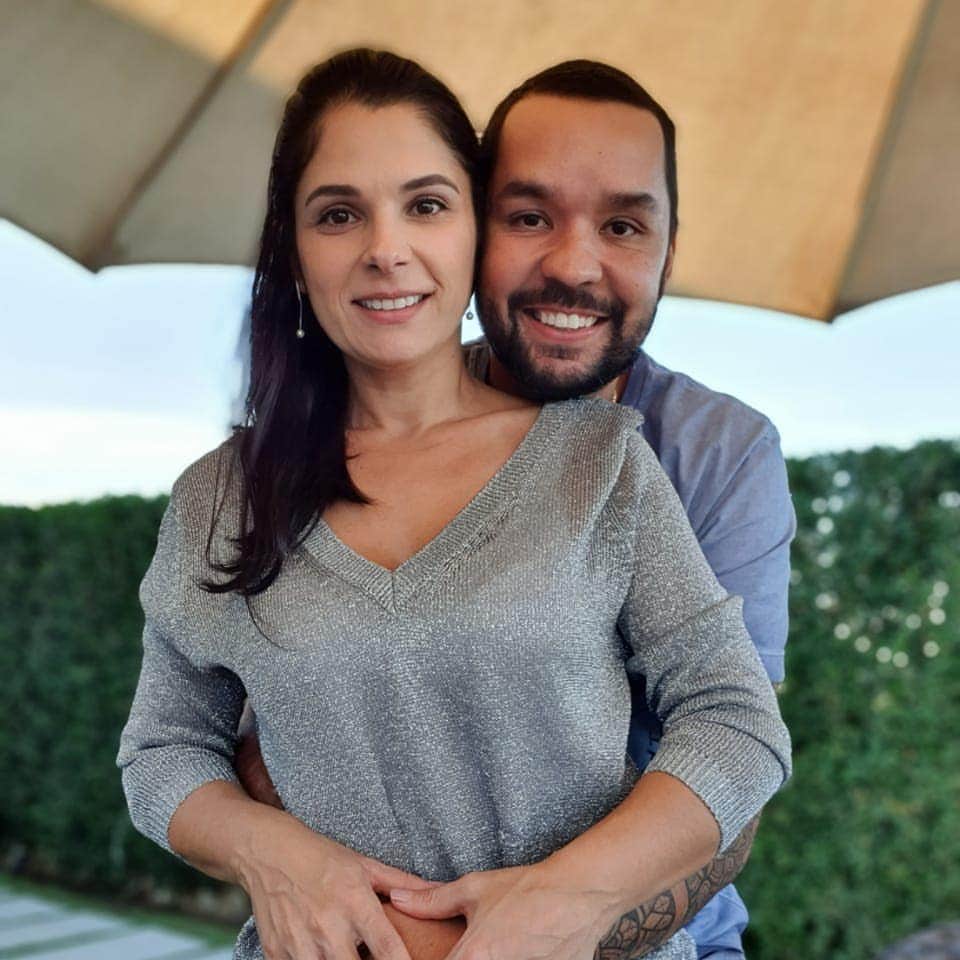 ウィリアム・アルジョナのインスタグラム：「E mais uma primavera se completa... Que os anos vividos sirvam de aprendizado para futuras conquistas. Deus te abençoe sempre. Muita sabedoria e entusiasmo para as próximas  primaveras, e eu tenho a sorte de viver ao seu lado. Você é um ser iluminado que aprende e ensina a todos nós, que te amamos e lhe desejamos o mundo. Espero que vc tenha tido um dia feliz e tenha certeza que a sua família te ama muito. #WNC」