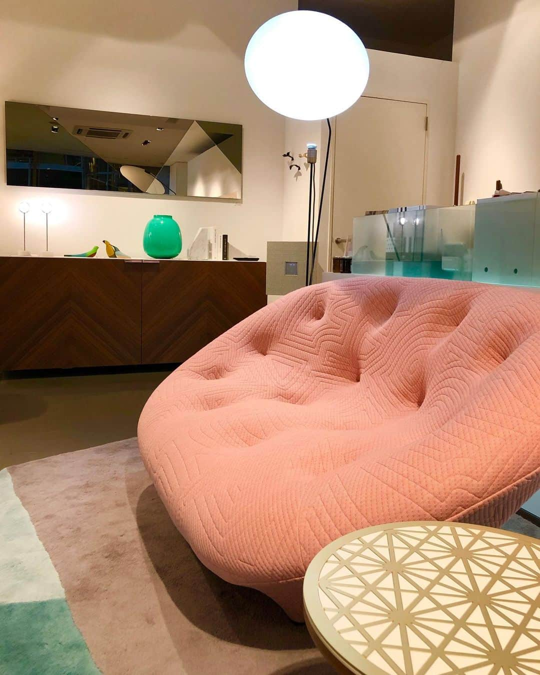 ligne roset shopのインスタグラム