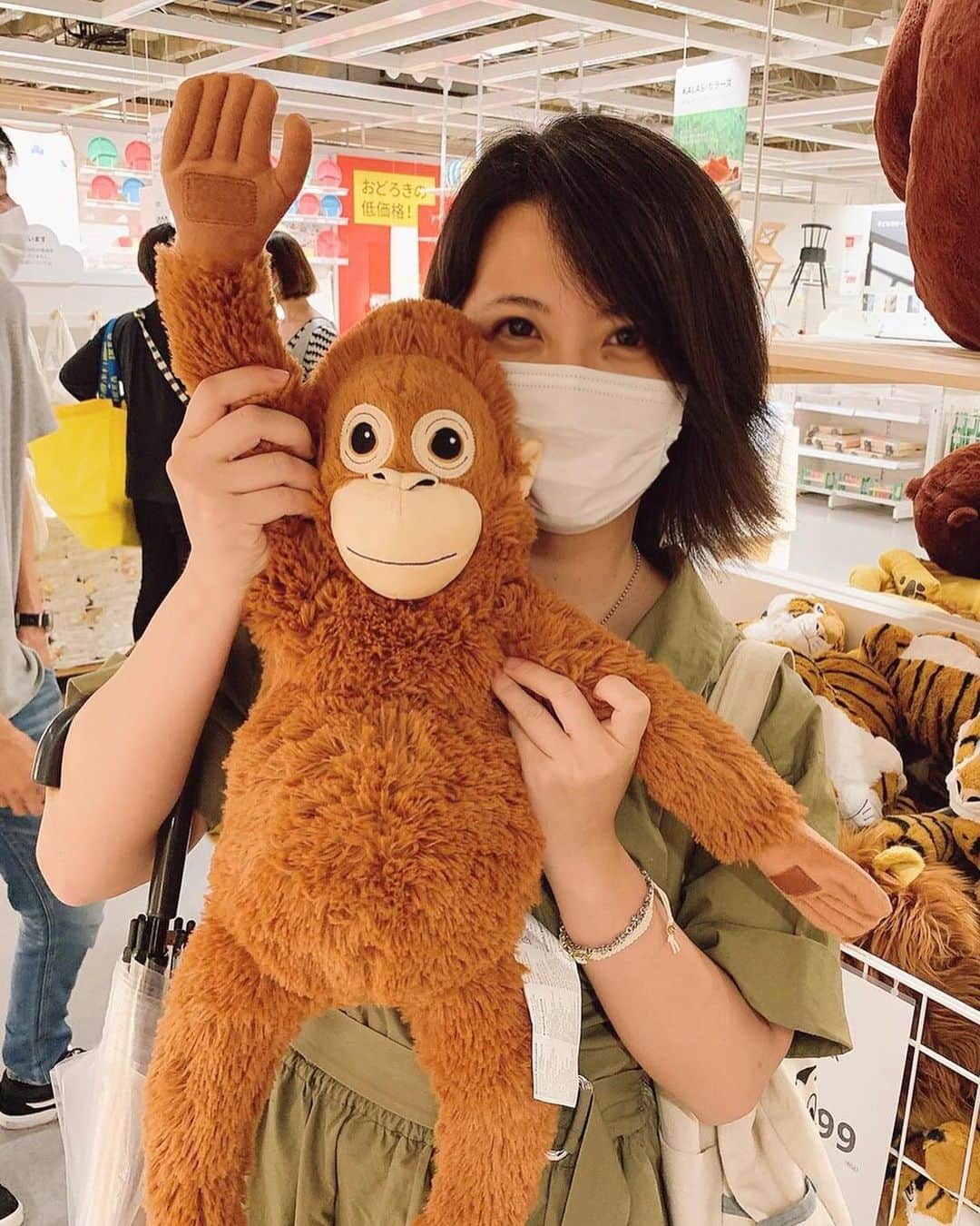 矢部あやのインスタグラム：「原宿IKEAに行ったら不完全燃焼で終わったので 友だち誘ってちゃんとした（？）IKEAに行ってきました！ サーモン美味しかったから買って帰ればよかったな… 早くIKEAに行きたいです。 ・ #IKEA」