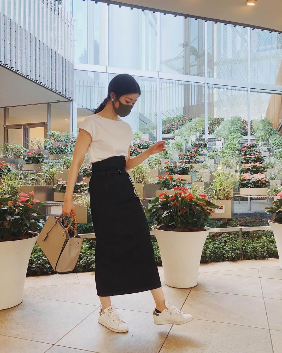 のインスタグラム：「. . 日曜の、昼下がり。 . #coordinate#コーディネート#doclasse#japandenim#parigot#デニムスカート#白T . . 先日コーデの全身ver.です☺️♡ . #model#fashionmodel#모델#和装モデル#webモデル#フリーランス#freelance#福井千佳#chika_fukui#インフルエンサー#beauty#followme#style#おしゃれさんと繋がりたい#handmadeaccessory#ハンドメイドアクセサリー#いいね返し#패션#좋아요#좋아요반사#좋아요환영#팔로우미#chika_fashion」