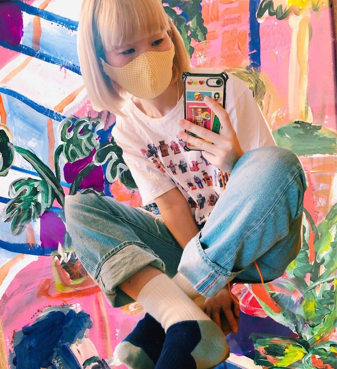 ユウキさんのインスタグラム写真 - (ユウキInstagram)「🌼+🤖+🧦🌿 ギンガムチェックのマスク ロボットTシャツ 蚊に刺されないくつした perfect♡」6月14日 13時31分 - yuukichan2