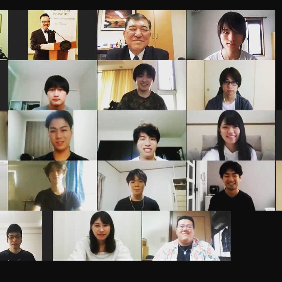石破茂のインスタグラム：「先日、神戸学院大学の岡部 芳彦教授ゼミでオンライン講演をさせていただきました。」