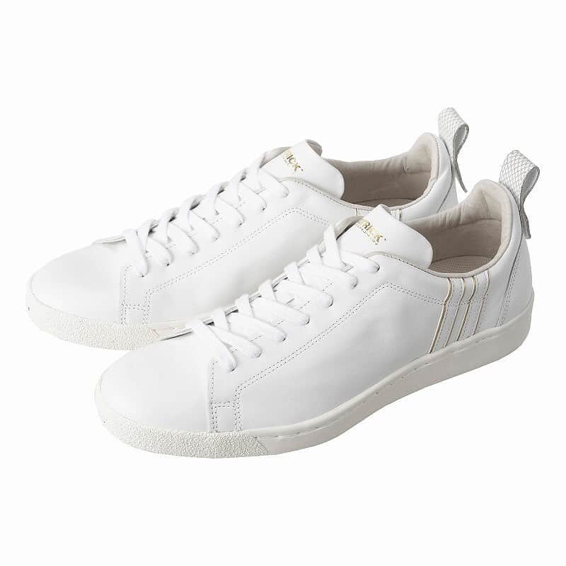 パトリックラボのインスタグラム：「502310﻿ SKURUP+GD_WHT﻿ スクループ+ゴールド_WHT﻿ ￥19,000（税別） ﻿ ﻿ 「MARATHON」、「SKURUP」、「PAMIR」、「SULLY」の4モデルをホワイト×ゴールド配色に企画したシリーズ。それぞれ違うゴールドのワンポイントはワンランク上品な一足に仕上がりました。﻿ ﻿ #patrick_labo #patrickshoes #sneaker #sneakers #shoes #kicks #靴 #instashoes #instakicks #sneakerhead #sneakerheads #nicekicks #sneakerfreak #kickstagram #shoestagram #patrickshoes #パトリック #パトリックスニーカー#madeinjapan #french #patrickpeople #patrick #新作情報 #大人スニーカー」
