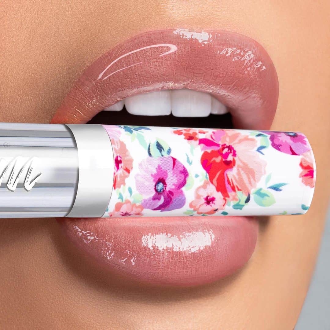 LiveGlamさんのインスタグラム写真 - (LiveGlamInstagram)「Meet “Dandelion” 🌼 our ultra shiny clear gloss 💋 top any lip combo with this lippie for the perfect summer glow ✨#LiveGlamFam」6月29日 9時01分 - liveglam