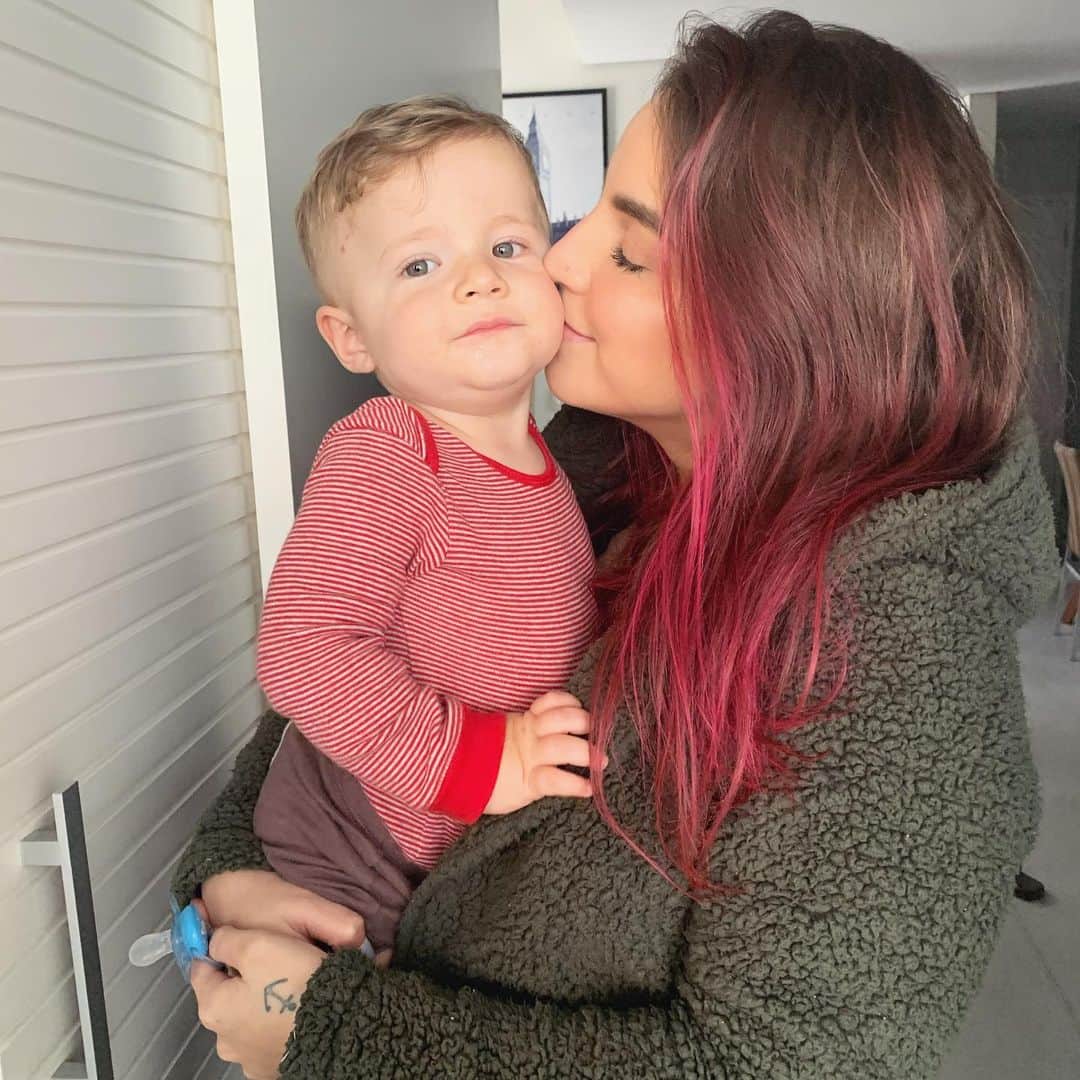 Bruna Unzuetaのインスタグラム：「Amor 🤍」