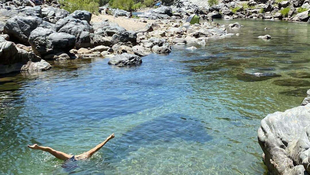 アンドレア・フエンテスさんのインスタグラム写真 - (アンドレア・フエンテスInstagram)「Hike mode on🧜🏻‍♀️」6月29日 9時38分 - andreafuentes83