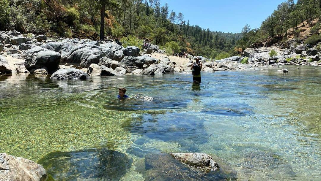 アンドレア・フエンテスさんのインスタグラム写真 - (アンドレア・フエンテスInstagram)「Hike mode on🧜🏻‍♀️」6月29日 9時38分 - andreafuentes83