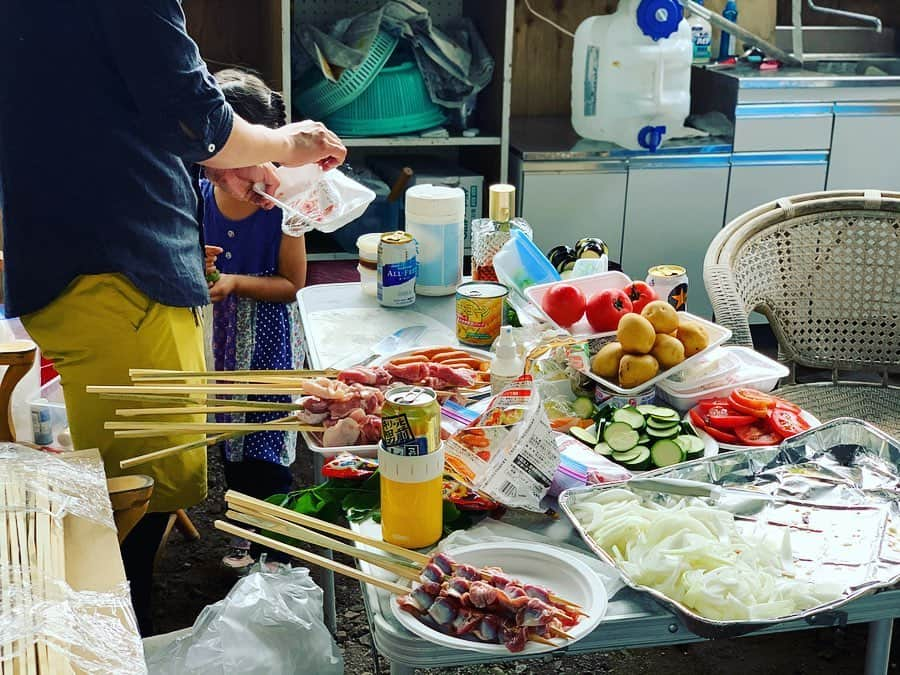 田中幸さんのインスタグラム写真 - (田中幸Instagram)「2日連続BBQ🍖  SUPしたり川の畔で遊んだり ピザ作ったり 久しぶりに開放的に 友達と遊べた気がする  山に登らない 山の麓遊びも なかなか楽しい ハッピーな休日  @marmot_japan  #アウトドア #アウトドアの昼寝好き」6月29日 9時50分 - sachitanaka