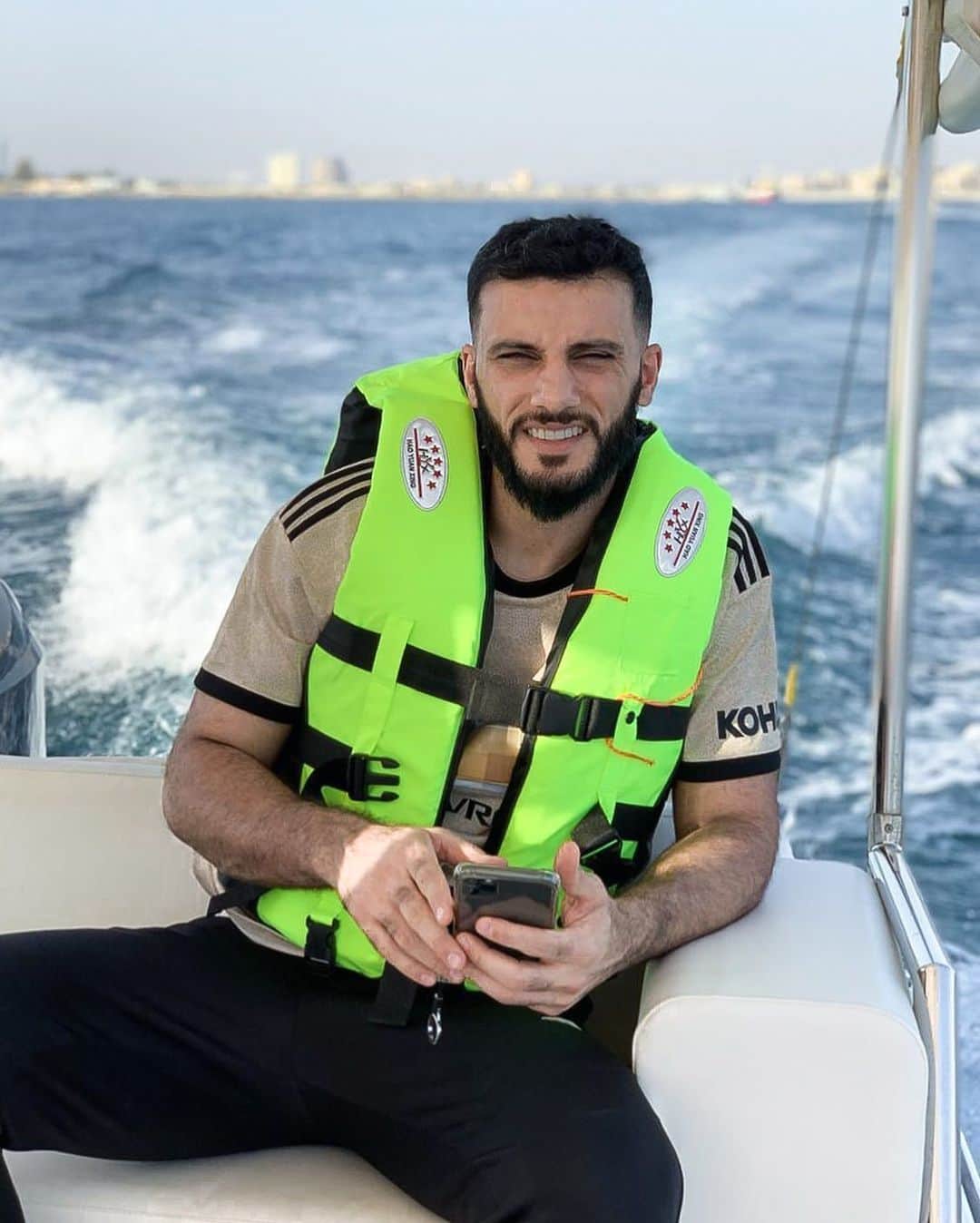 オマル・アッ＝ソーマのインスタグラム：「من طلعتي الاخيرة على الصيد، لازمها طلعة ثانية قريب」