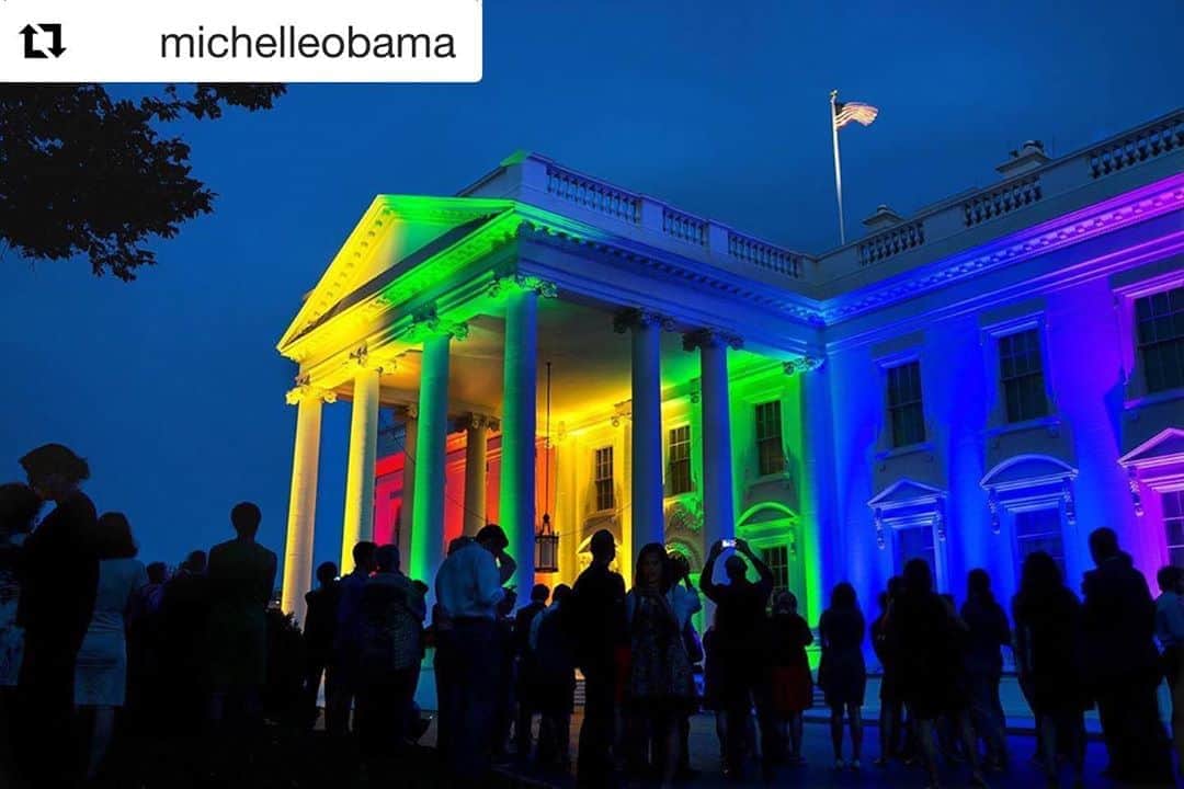 ケイト・ボスワースさんのインスタグラム写真 - (ケイト・ボスワースInstagram)「LOVE IS LOVE. ❤️🧡💛💚💙💜🤎 Thank you for the leadership @michelleobama — (pls read below) xx  #Repost @michelleobama ・・・ Five years ago today, the Supreme Court ruled in favor of the right to same-sex marriage. That evening, thousands of people gathered to celebrate in front of the White House, decked out in every color of the rainbow. Malia and I couldn’t just sit inside and watch this moment pass us by. So we snuck past the Secret Service agents in the White House, past our wonderful kitchen staff and into the humid air of a D.C. summer night. We joined in with everyone as anonymously as we could, just two more proud Americans cheering on progress and the simple—and newly constitutionally protected—fact: love is love. ⁣⁣ ⁣⁣ I’ll never forget that evening. Not only was it the culmination of decades of hard work and struggle from countless LGBTQ+ activists, it had come during a particularly heavy week for many Americans. Earlier that day, Barack and I had attended the funeral of Reverend Clementa Pinckney in Charleston, South Carolina. Here was another instance of thousands of people coming together—this time in mourning of the nine beautiful souls we lost at Emanuel African Methodist Episcopal Church—to share in their grief, their resilience, and their hope for a better world. It was a terrible tragedy, bound up in the sin of racial hatred. And yet—we all left that service overwhelmed by grace. Amazing grace.⁣⁣ ⁣⁣ Thinking back to that day reminds me of how much strength we can find in one another, in good times and in bad. We’ve seen it again over these past few weeks. Our grief and anger have been channeled into passionate protests. Lifelong organizers and first-time marchers of all backgrounds are joining hands and pushing for change. And we’re beginning to have new conversations, and see the start of some real, measurable progress. It makes me think back to nights like this one, five years ago today—a night that reminds us that the fight is worth it. Because a fairer, more just, and more loving world is always possible.⁣⁣」6月29日 2時44分 - katebosworth