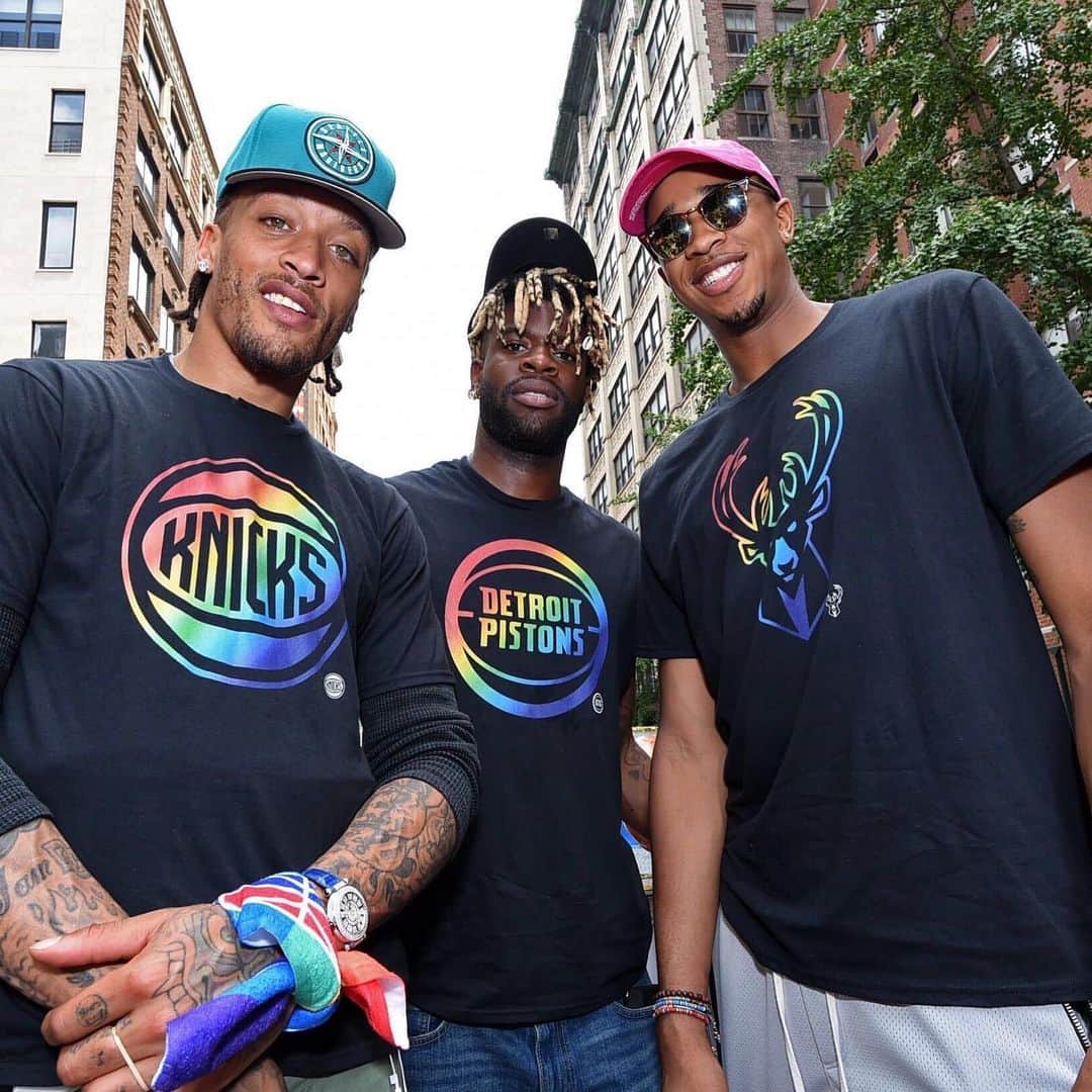 NBAさんのインスタグラム写真 - (NBAInstagram)「As several cities celebrate the 50th anniversary of their pride marches, we look back at previous years from the New York City Pride March as the NBA, @wnba, @nbagleague and @NBA2KLeague family showed their support for equality and inclusion in recognition of Pride Month. #NBAPride #WNBAPride」6月29日 3時00分 - nba
