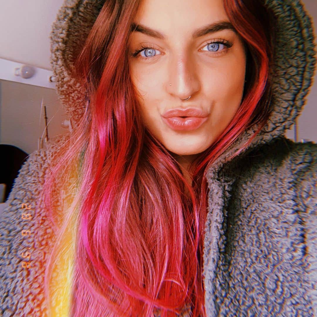 Bruna Unzuetaのインスタグラム：「To insuportáveeeeeeel」