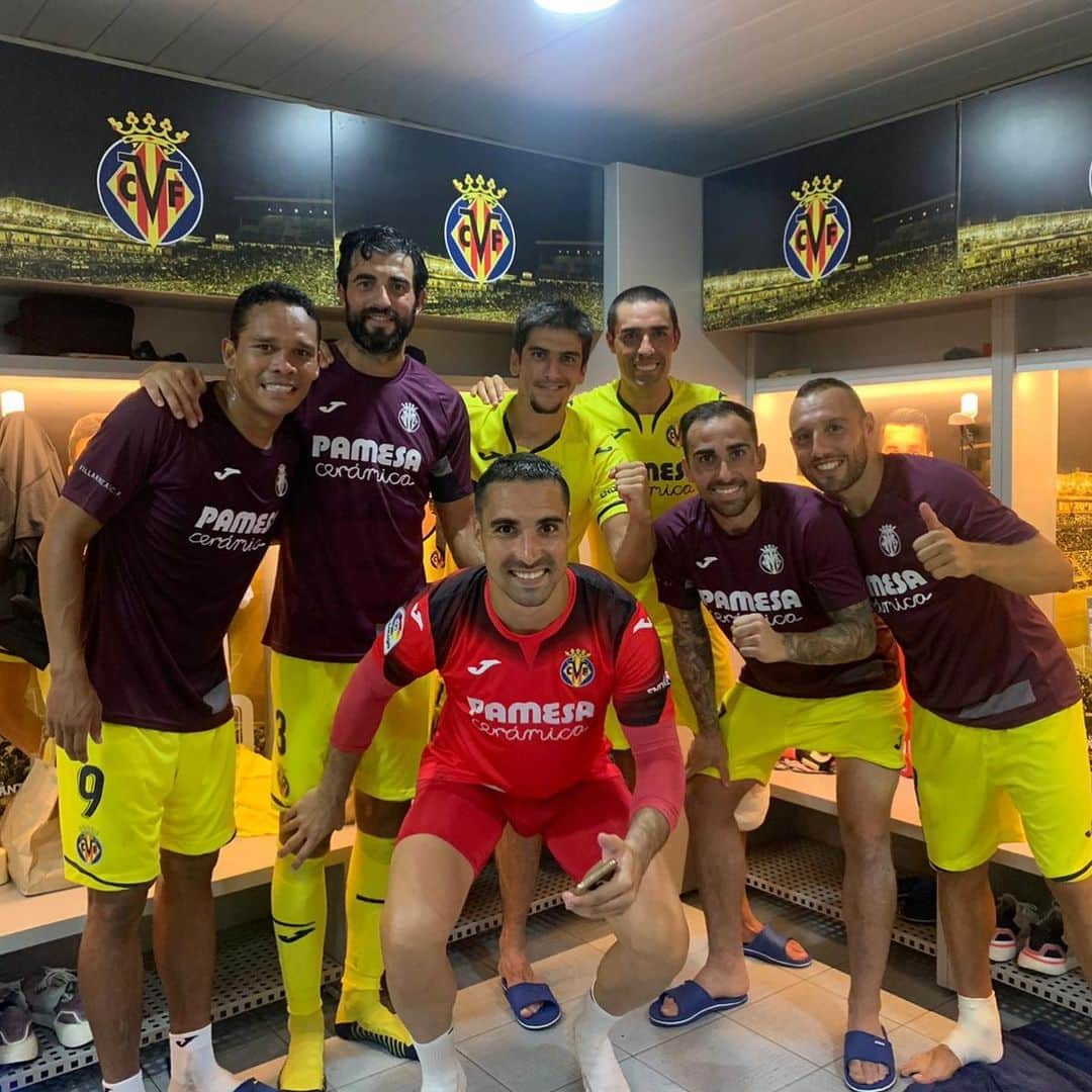 サンティ・カソルラのインスタグラム：「Gran partido de todo el equipo +3,toca recuperar q el miércoles tenemos otro partido. @villarrealcf 💛💛 #endavant」