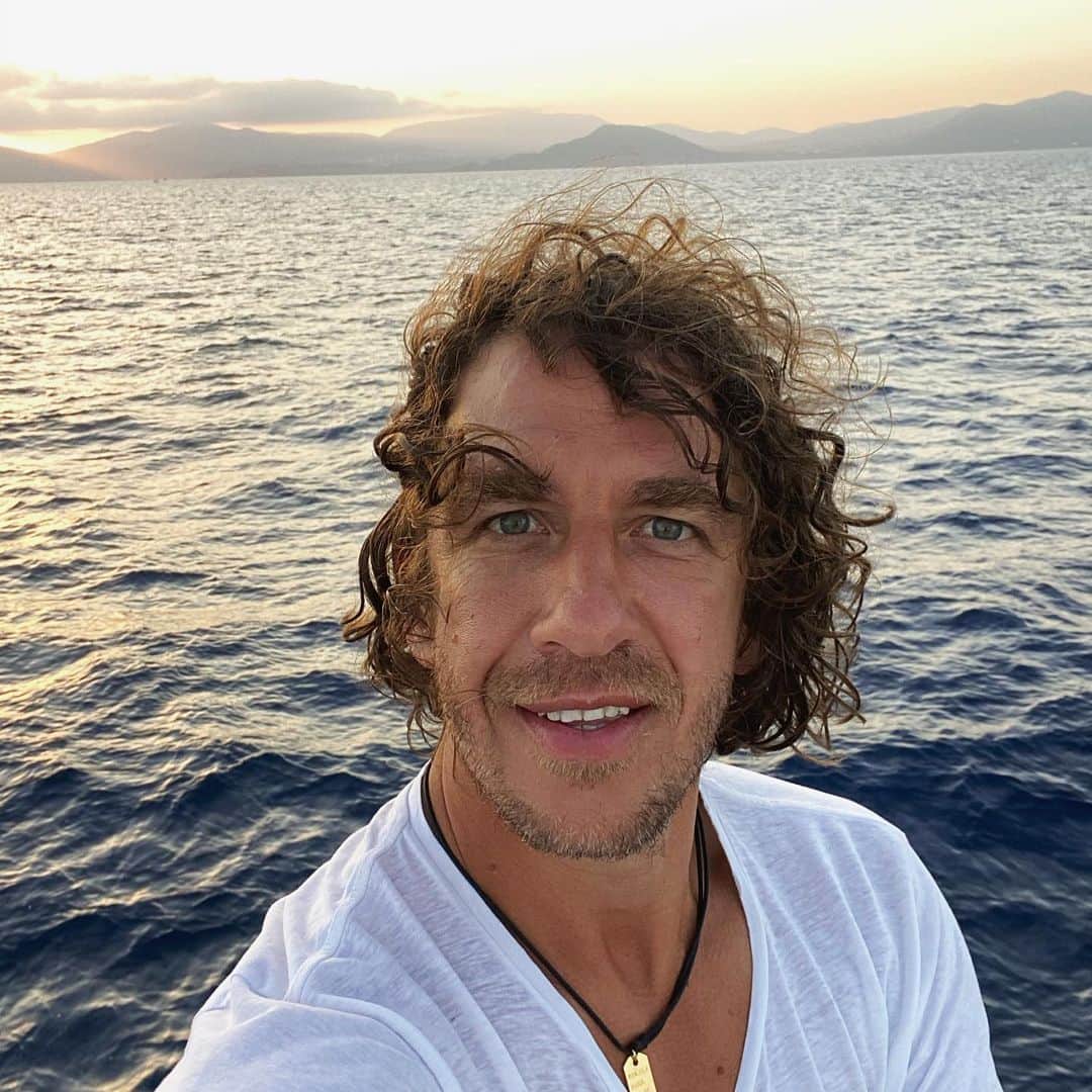 カルレス・プジョルのインスタグラム：「Escapada por nuestras Baleares. 🌞⛵️」