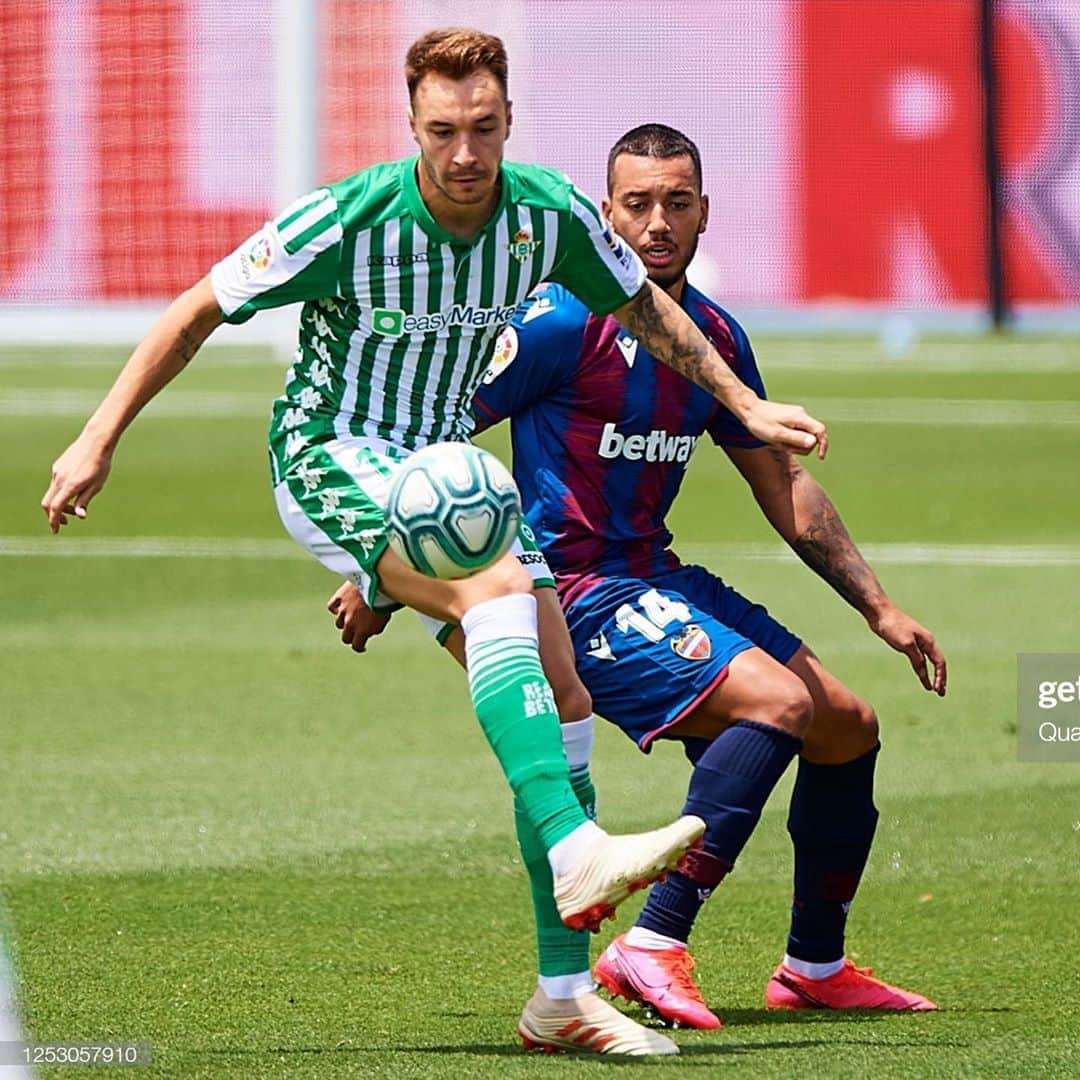 ルベン・ヴェソのインスタグラム：「+3 y 41 puntazos!  Enorme trabajo de todos, miércoles a por mas!!! 💪🏽💪🏽💪🏽 @levanteud」