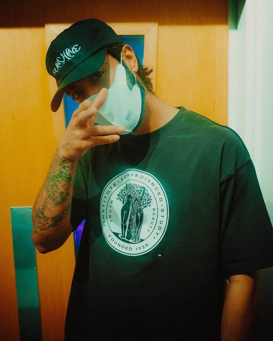 メジャー・レーザーのインスタグラム：「big love to our brother @apedrums on his earthstrong」