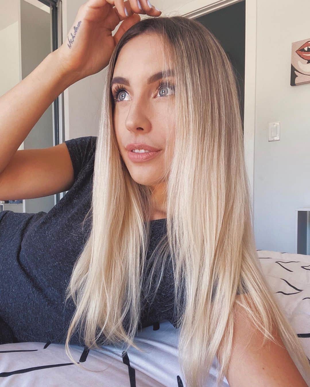 Kalyn Nicholsonのインスタグラム：「NEW VIDEO 🌸 how I grew my hair back out in just over a year including all the tips, tricks and my ultimate hair video throwbacks (2014-2015 YouTube was a vibe and I miss it)  hope you’re all having a lovely Sunday」
