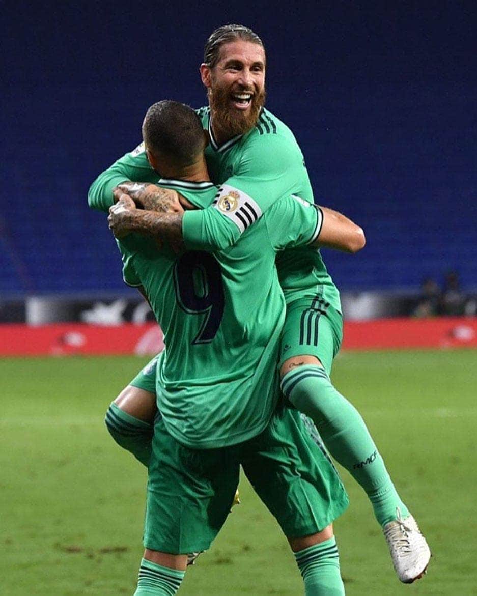 セルヒオ・ラモスさんのインスタグラム写真 - (セルヒオ・ラモスInstagram)「➕3️⃣ y seguimos. Sin respiro, sin tregua. ¡Vamosss! Another win and on we go. No respite, no truce. 💪🏻 #HalaMadrid 📸 Getty」6月29日 7時51分 - sergioramos