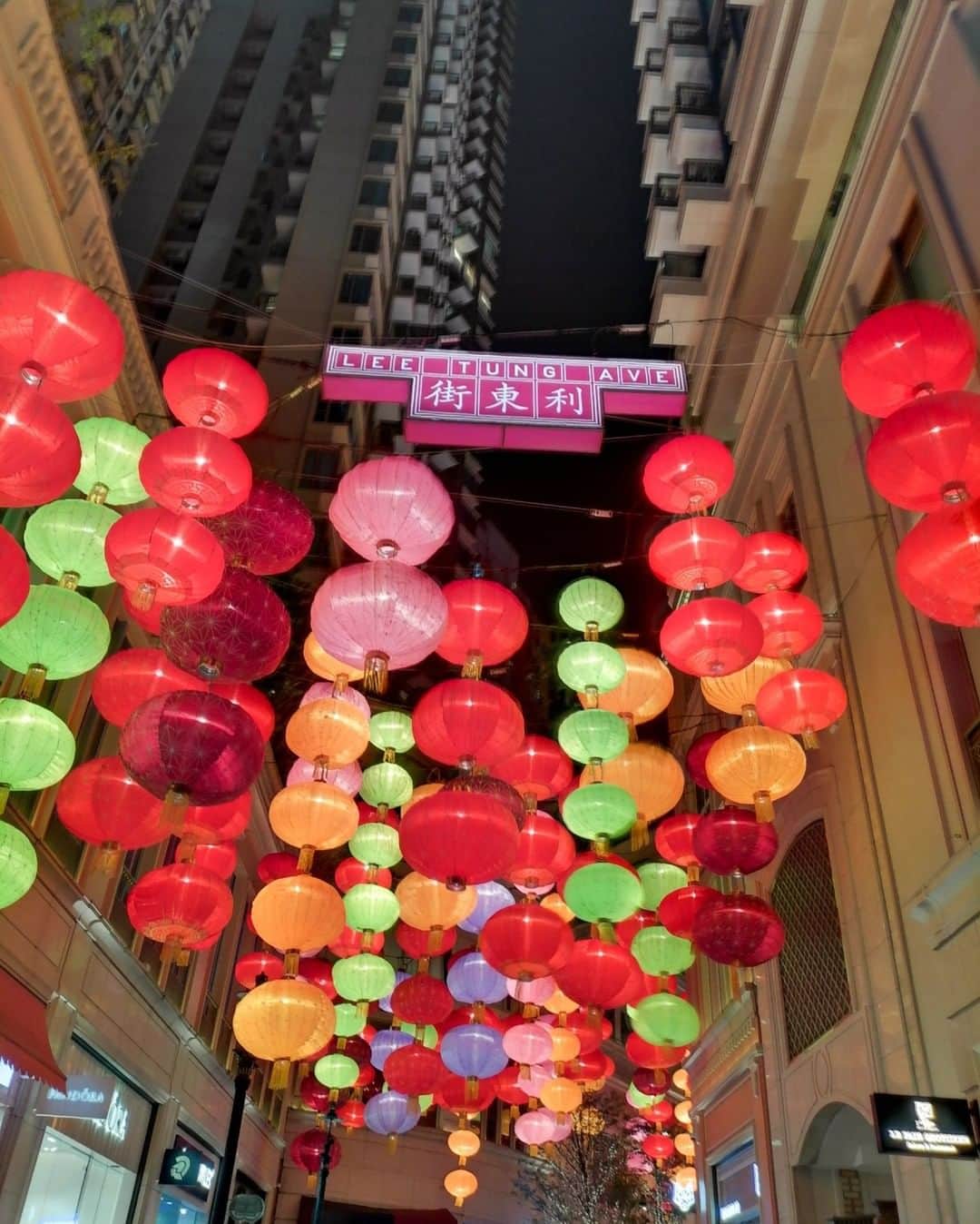 National Geographic Travelさんのインスタグラム写真 - (National Geographic TravelInstagram)「Photo by Robbie Shone @shonephoto | Chinese lanterns hang aboveground in Wan Chai, Hong Kong.」6月15日 1時06分 - natgeotravel