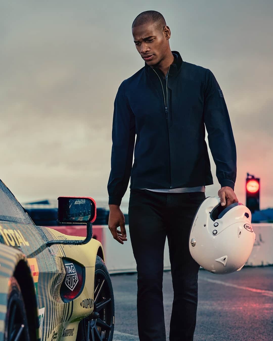 ハケットのインスタグラム：「Contemporary tones meet timeless silhouettes in our @astonmartinracingofficial collection, where everyday pieces take on a whole new meaning. #STAYHackett」