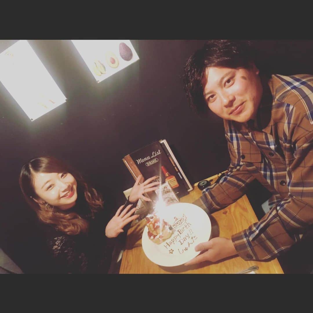 若松駿太のインスタグラム：「結婚して1年経ちました😊😊 本当にあっという間の1年だったな‼️‼️ これからもよろしくお願いします🙇‍♂️🙇‍♂️ #0615 #1周年 #感謝」