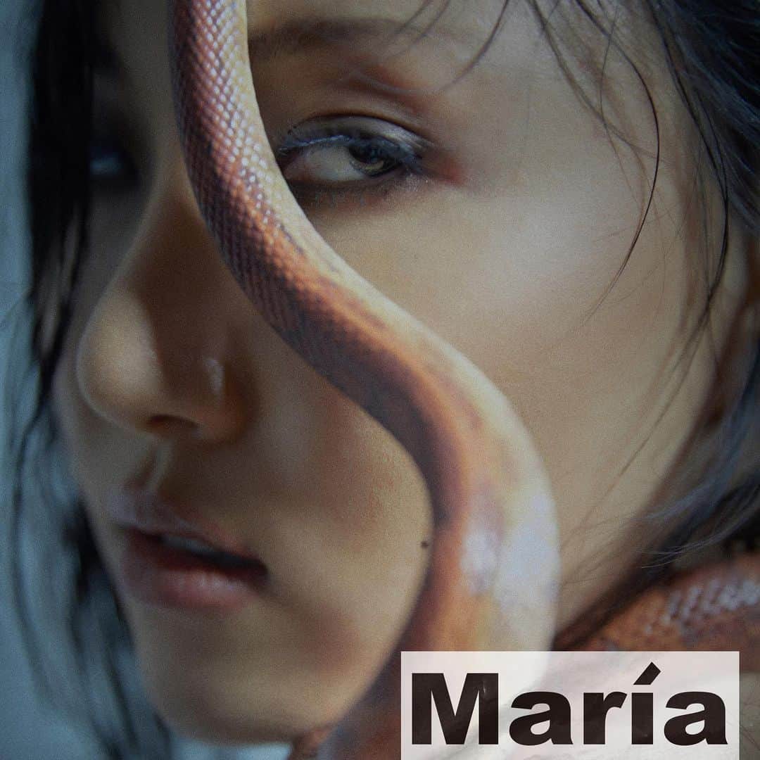Mamamooさんのインスタグラム写真 - (MamamooInstagram)「. [#화사] - Hwa Sa 1st Mini Album [María] 2020.06.29 6PM RELEASE✔️ - #HwaSa #1st_Mini_Album #María」6月15日 0時00分 - mamamoo_official