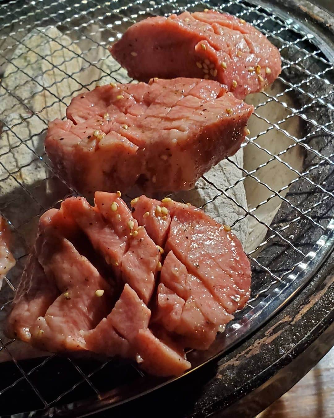 ピーターさんのインスタグラム写真 - (ピーターInstagram)「友達の三回忌法要で、仙台に。  お墓参りの後に、 大好きな炭火焼肉『勇』さんに‼️ 月曜日は、関西テレビ 「報道ランナー」 リモート生放送です。 　慎之介拝  #ピーター #池畑慎之介 #三回忌 #法要 #お墓参り #炭火焼肉 #勇 #仙台」6月15日 0時14分 - oziba1952