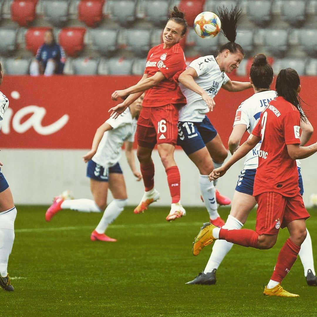 Lina Magullのインスタグラム：「+ 3 ‼️#Team #fcbfrauen #90/10 #weiterweiterweiter」