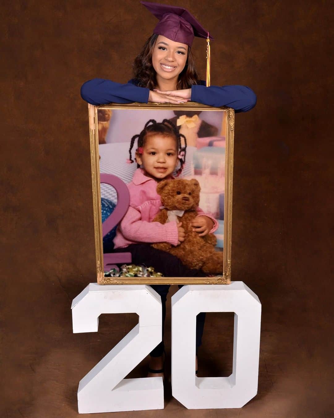 Wal-Mart Stores, Incのインスタグラム：「Meet Eriana, a customer-favorite cashier at @Walmart_5438 just a few weeks shy of celebrating her one-year anniversary with us. Also a Class of 2020 senior, she'll be continuing her education at @UWMilwaukee this fall to study Criminal Justice. Congrats, Eriana.  This feature is part of our ongoing series to better highlight Black and African American experiences and voices in our community.」