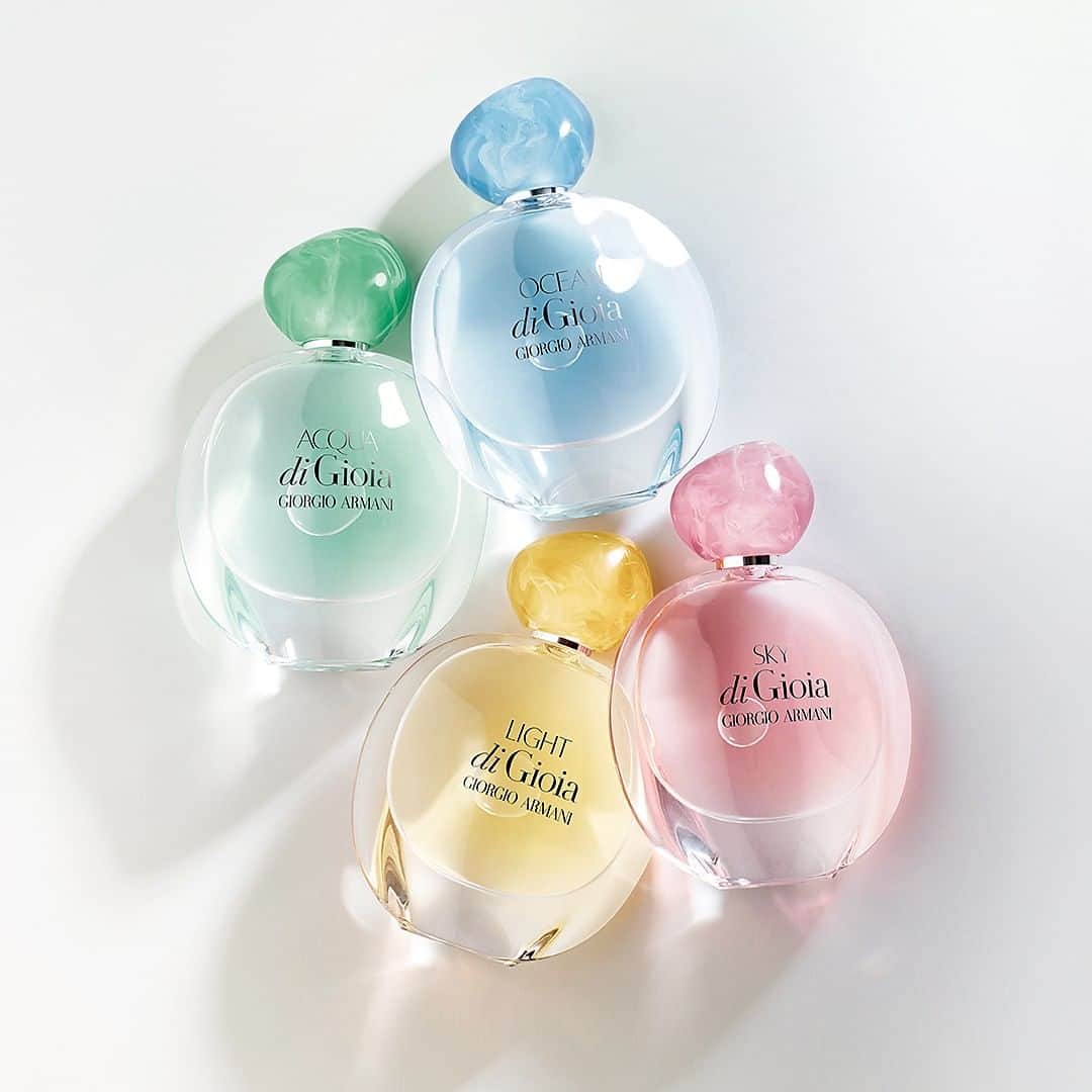 Armani Beautyさんのインスタグラム写真 - (Armani BeautyInstagram)「Light, Ocean, Acqua and Sky. This summer, stay fresh and feel closer to nature with the many facets of the GIOIA collection.  #ArmaniBeauty  #AcquaDiGioia #LightDiGioia #OceanDiGioia #SkyDiGioia #fragrance」6月14日 16時58分 - armanibeauty