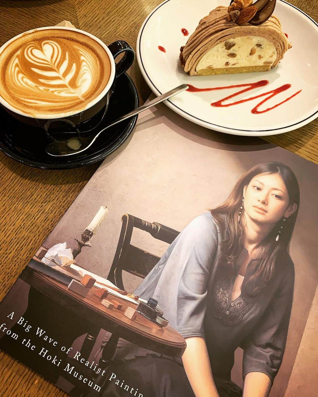 のインスタグラム：「『超写実絵画の襲来ーホキ美術館所蔵』自粛後久々の美術館鑑賞。人の手から創り出される細密な筆致に驚嘆。途方もない作画工程に画家の対峙するものへの愛を存分に感じる絵画展でした。」