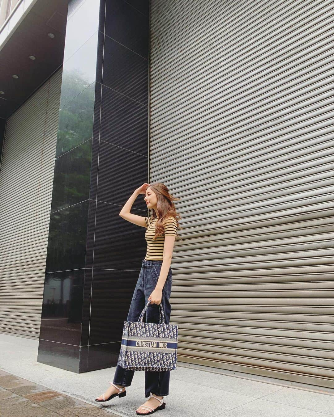 新木優子さんのインスタグラム写真 - (新木優子Instagram)「私服 tops & bottom : @dior ♡♡ bag : @dior ♡♡ shoes : @tomorrowland_jp  撮影の時だけマスク外しています🙇‍♀️✨ #fashion #dior #ootd」6月14日 17時05分 - yuuuuukko_