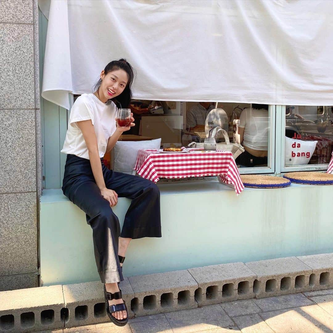 ソリョンさんのインスタグラム写真 - (ソリョンInstagram)「☕️🌈✨」6月14日 17時55分 - s2seolhyuns2