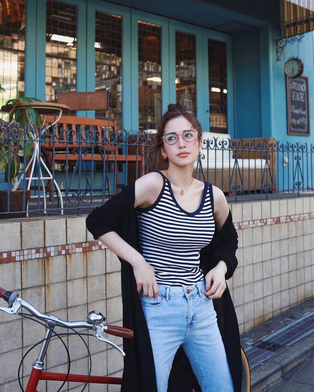 fukishaljのインスタグラム：「Ootd 🚲 カーディガンのきせつ☺️🌂❣️」