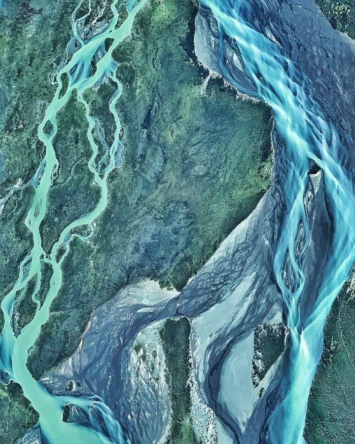 のインスタグラム：「Photo by @jimmychin | Veins of Mother Earth: Aerial view of the newly established Cerro Castillo Parque Nacional in Chile. For more images of adventures around the world, follow @jimmychin.」